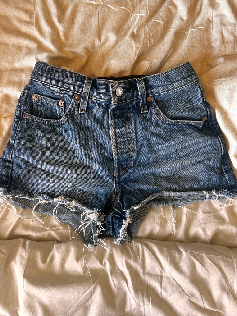 Levi's Distressed W25 Dark Blue Denim Cutoff Shorts frayed hem high rise